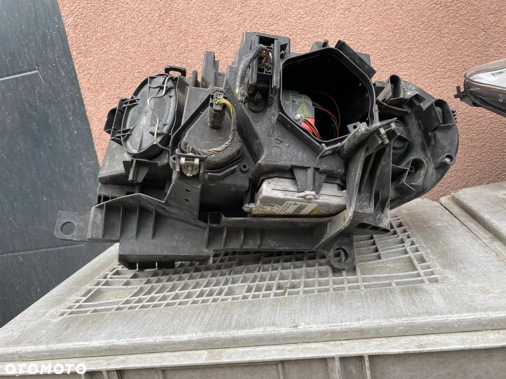 lampa BMW X3 E83 bi xenon przed liftem prawa eu cała - 6