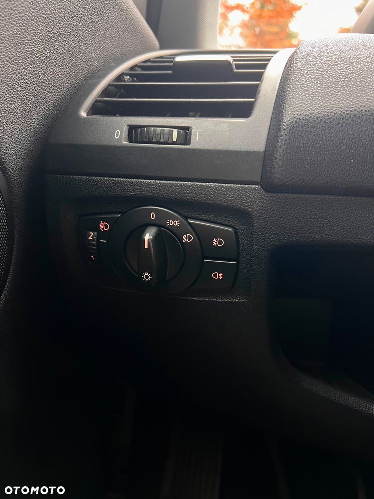 BMW Seria 1 118d DPF - 15