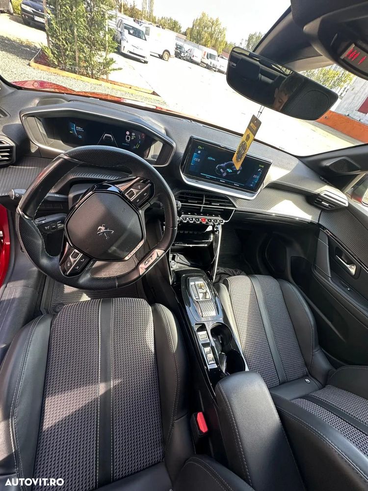 Peugeot 208 - 7