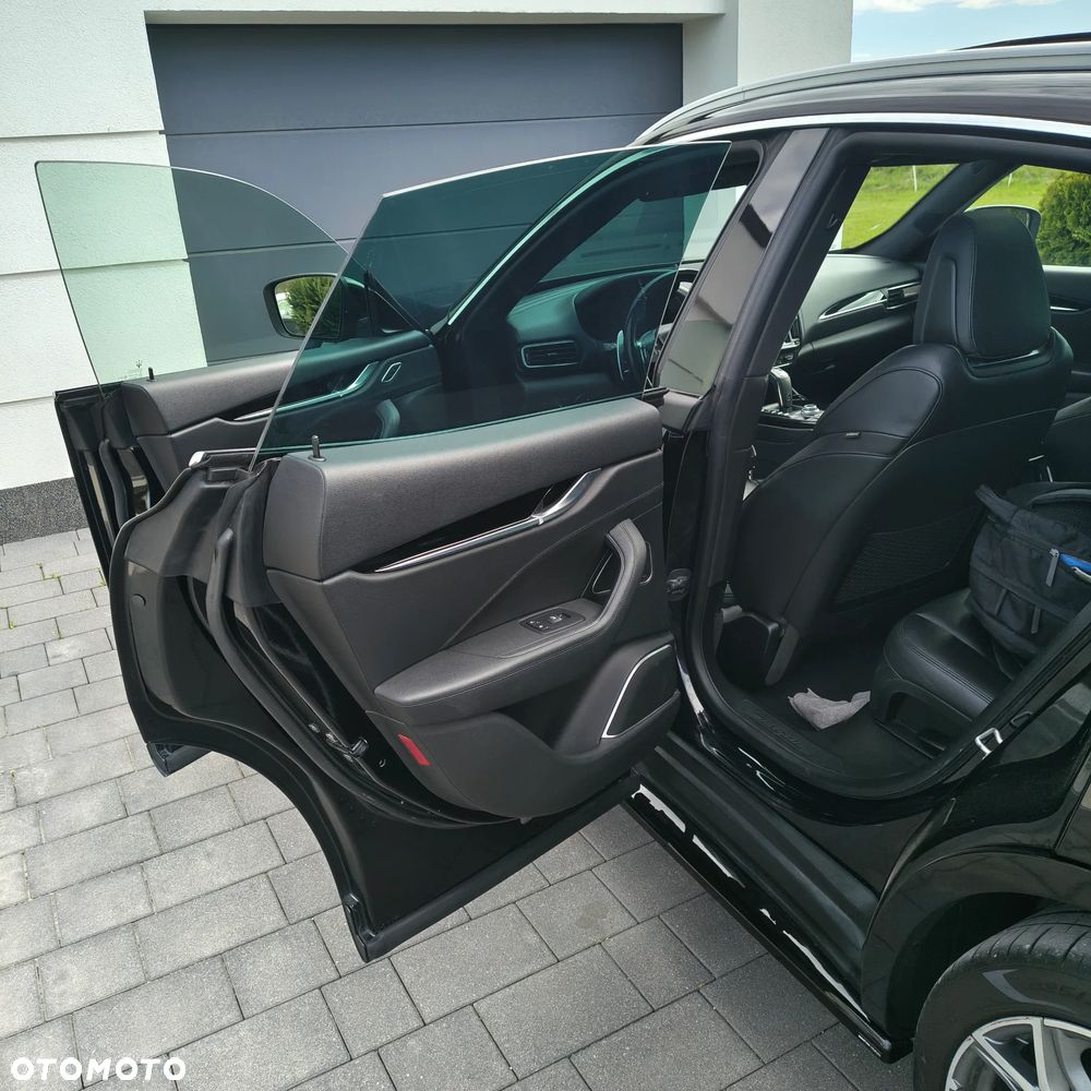 Maserati Levante S Q4 GranLusso - 13