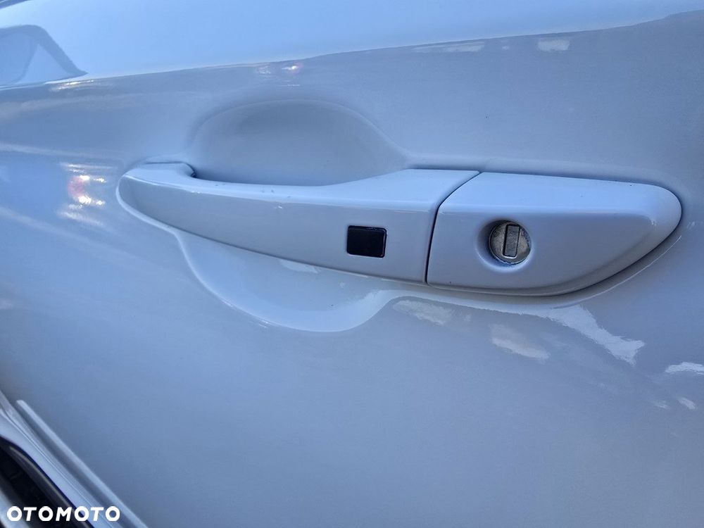 Hyundai Kona Premium - 9