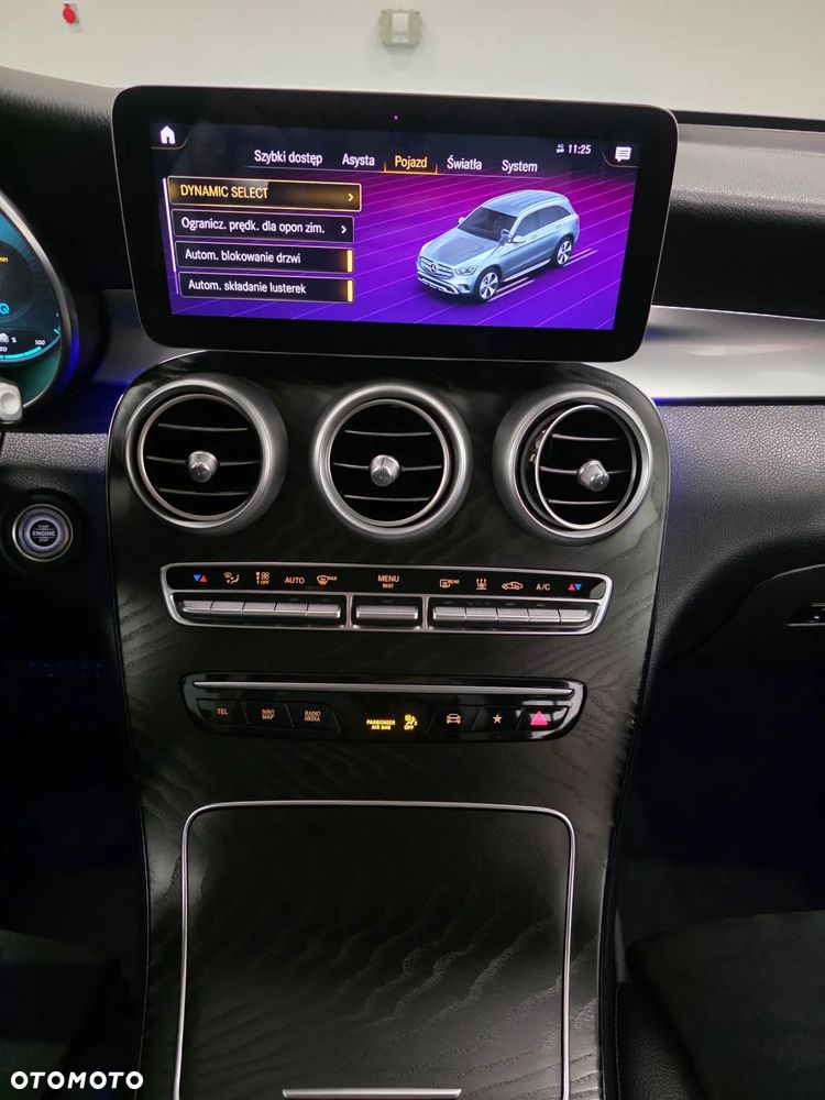 Mercedes-Benz GLC 300 de 4Matic 9G-TRONIC AMG Line Plus - 11