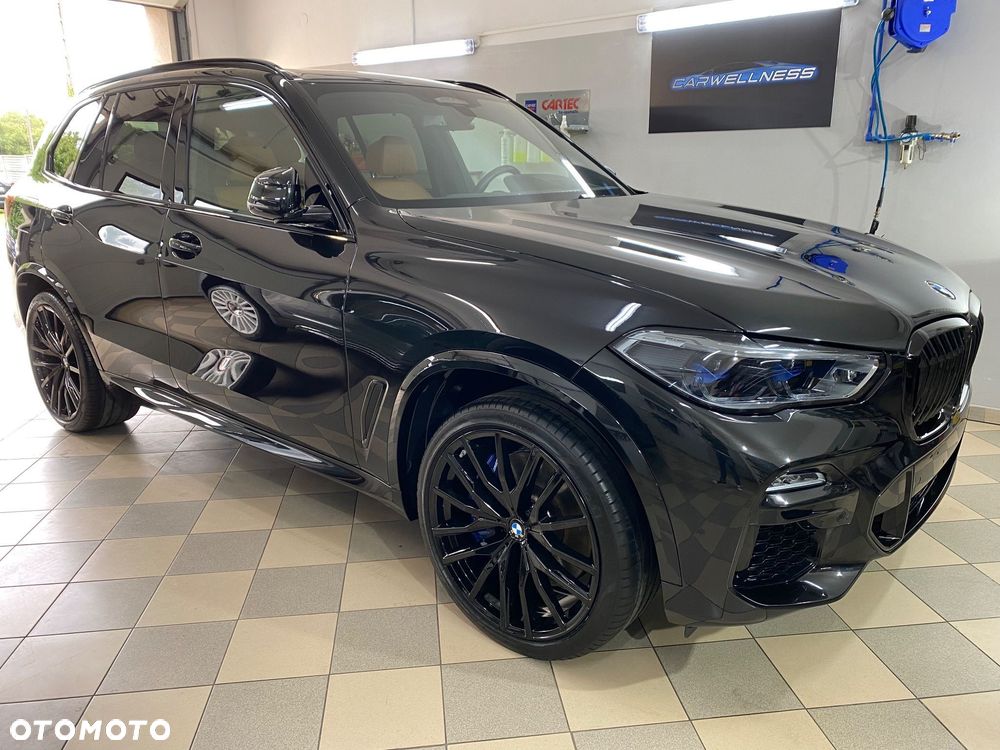 BMW X5 M M50i - 10