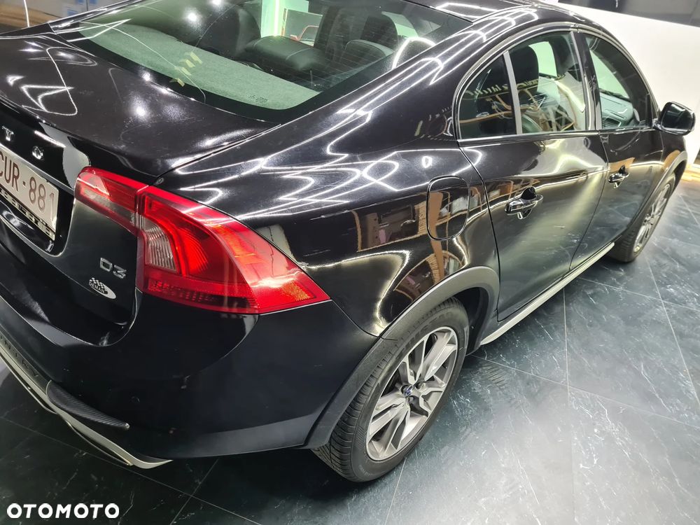 Volvo S60 Cross Country D3 Geartronic Pro - 24