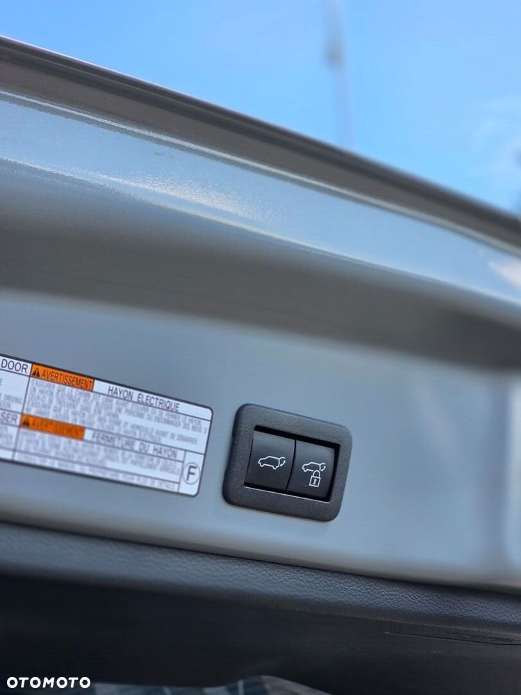 Toyota Corolla Cross - 33