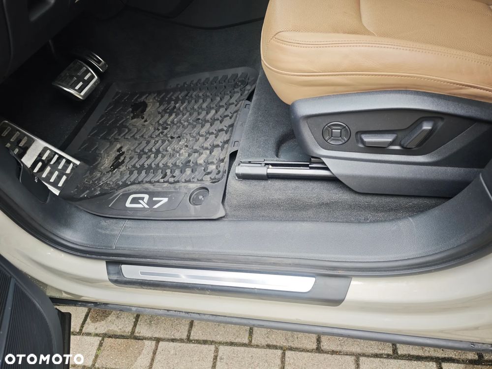 Audi Q7 - 18