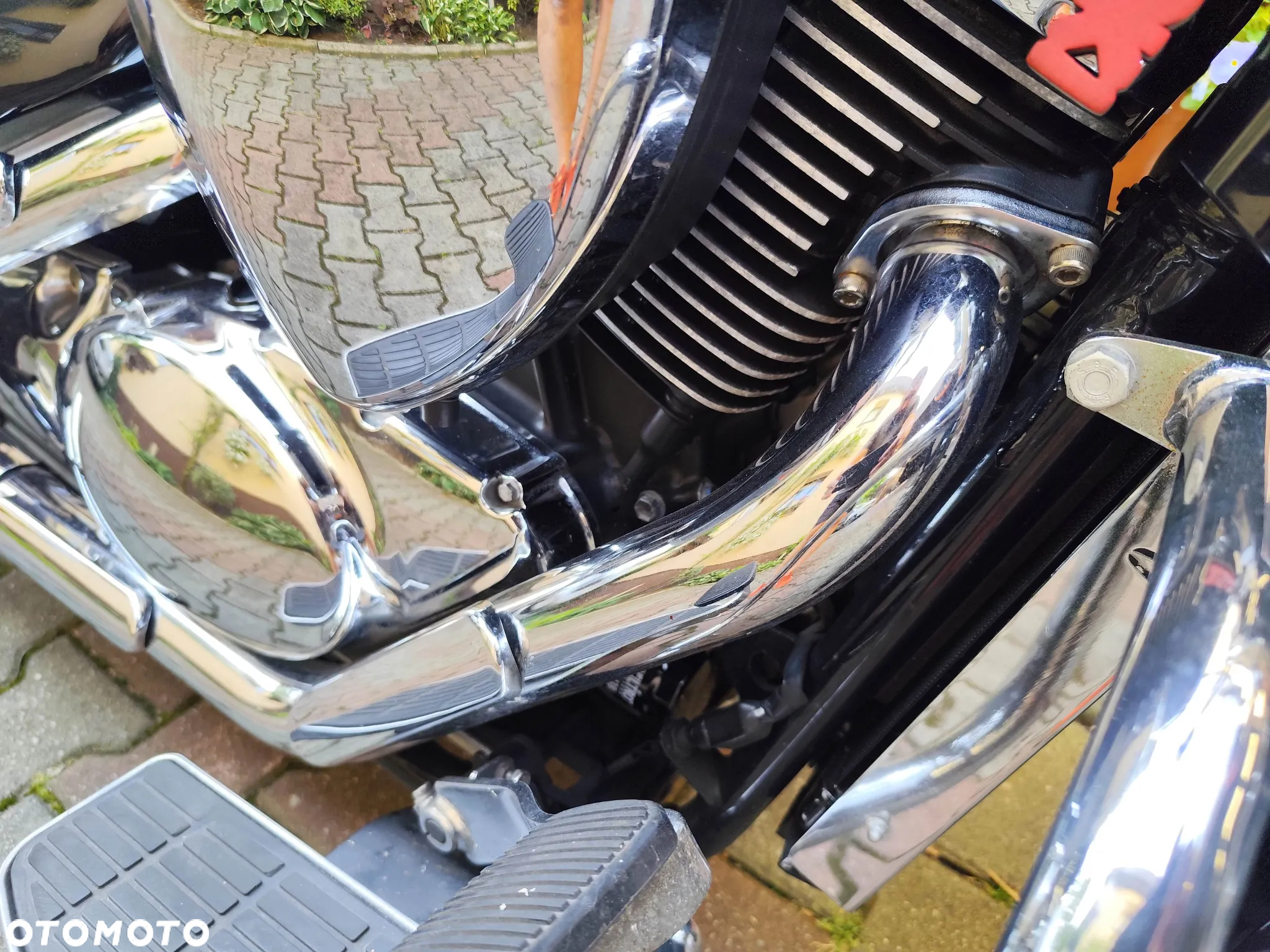Suzuki Intruder - 8
