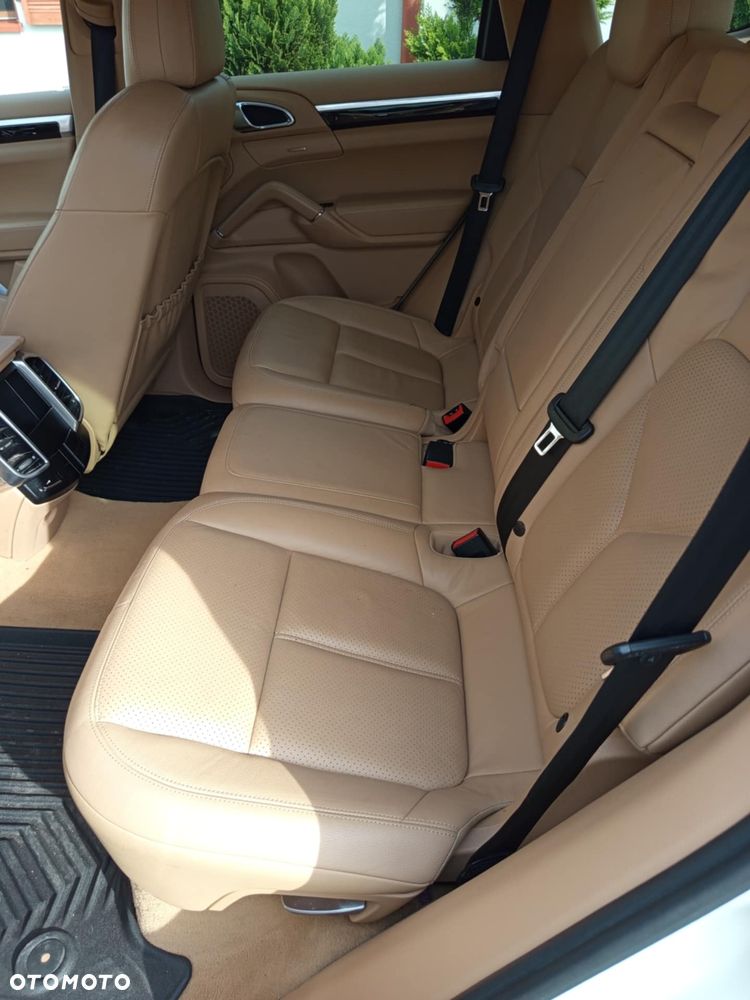 Porsche Cayenne - 8