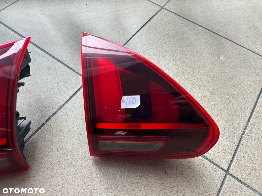 LAMPA TYŁ W KLAPĘ LEWA PRAWA PEUGEOT 2008 - 2