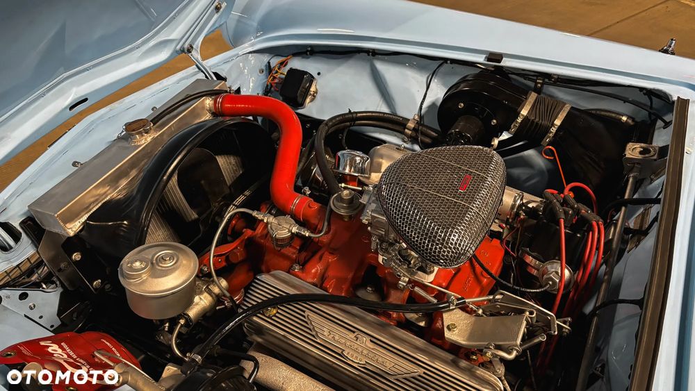 Ford Thunderbird - 25