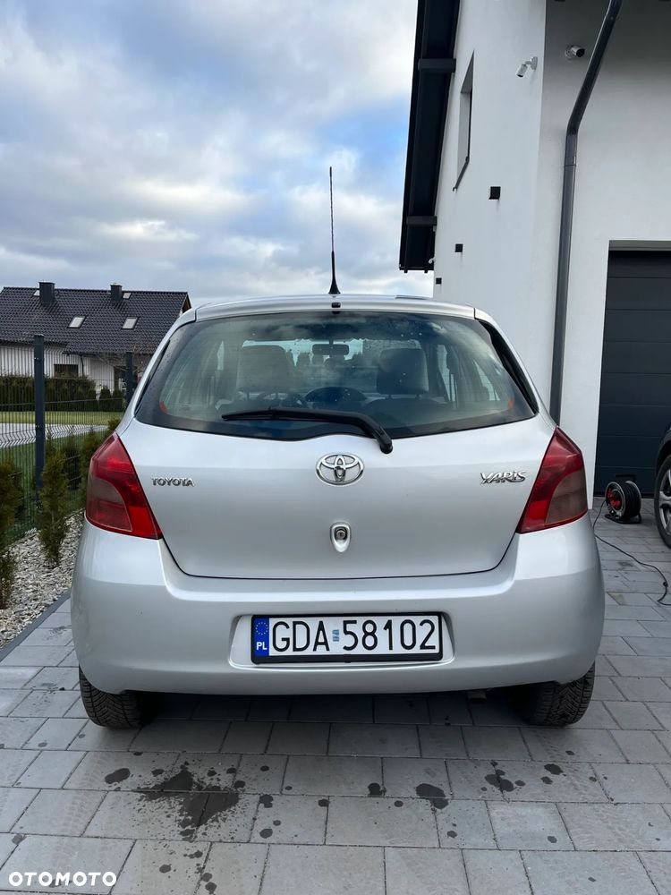 Toyota Yaris 1.4 D-4D Prestige - 9
