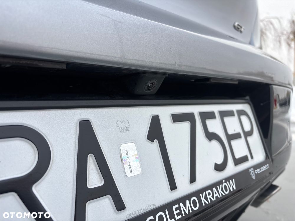 Peugeot 208 PureTech 100 EAT8 GT Pack - 32