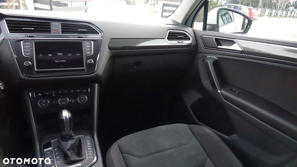 Volkswagen Tiguan - 34