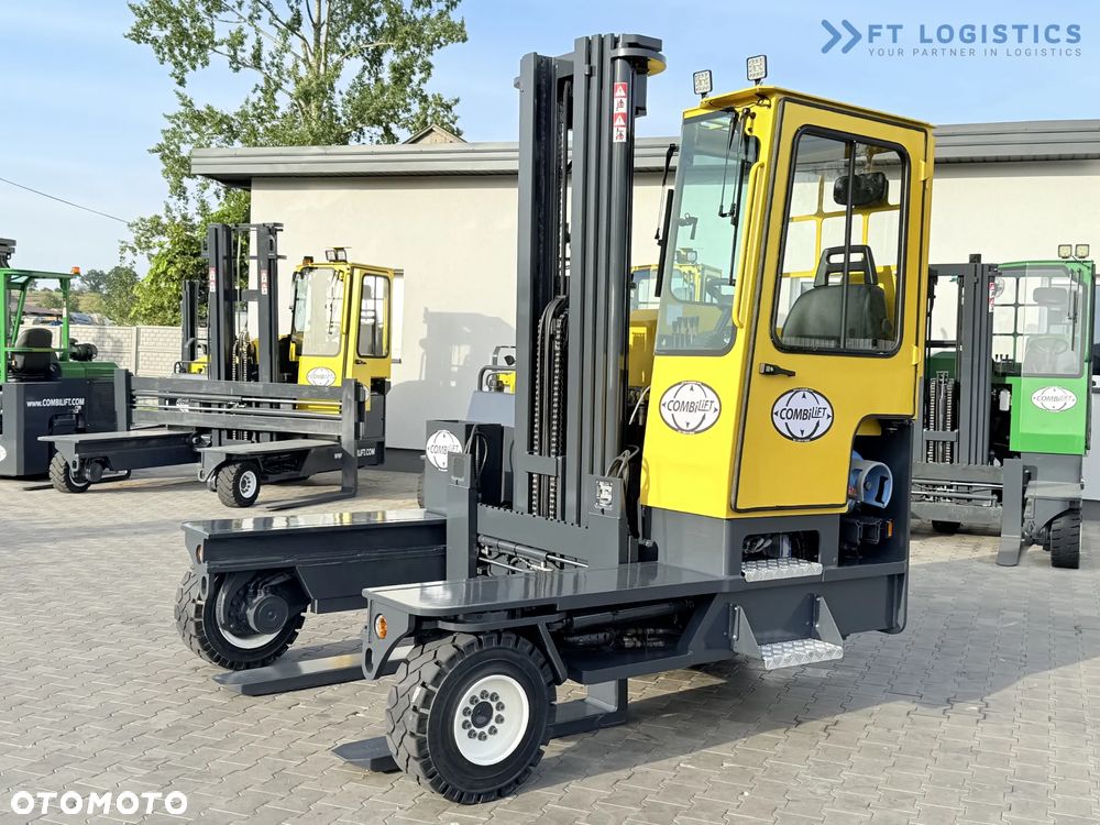 Combilift WÓZEK CZTEROKIERUNKOWY - WIELOKIERUNKOWY / C5000XL / GAS / TRIPLEX 6000MM / WOLNY SKOK / POZYCJONER WIDEŁ / OGRZEWANIE / WYSUWNE WIDŁY 1200/2000MM / PEŁNA OGRZEWANA KABINA / STAN IDEALNY / Szeroka oferta wózków czterokierunkowych i bocznych, dopasowanych do różnorodnych potrzeb i zastosowań - 4