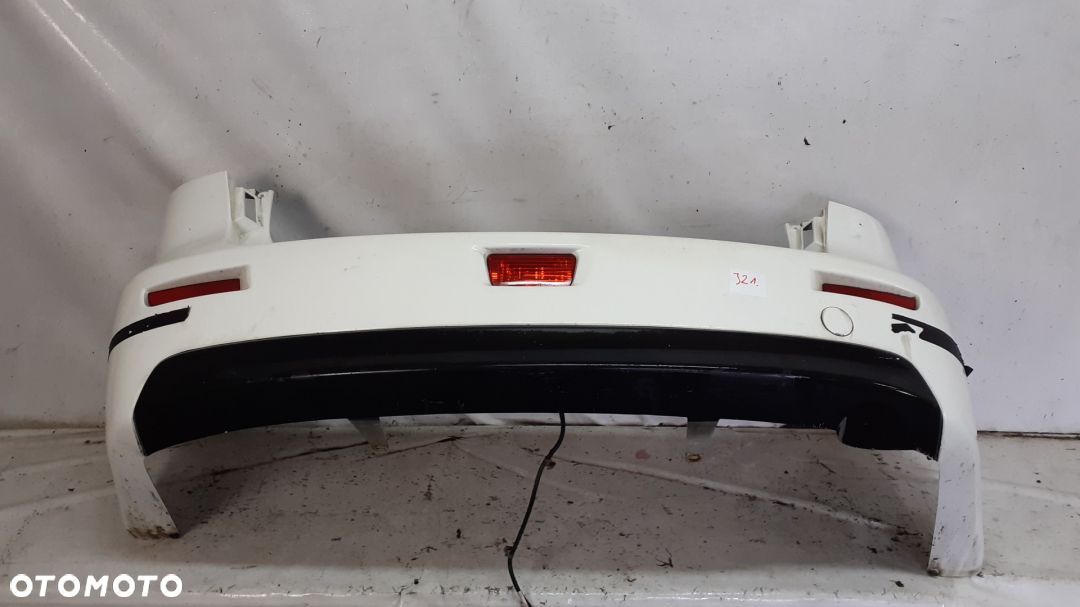) ZDERZAK TYŁ TYLNY DO MITSUBISHI GALANT BIAŁY - 1