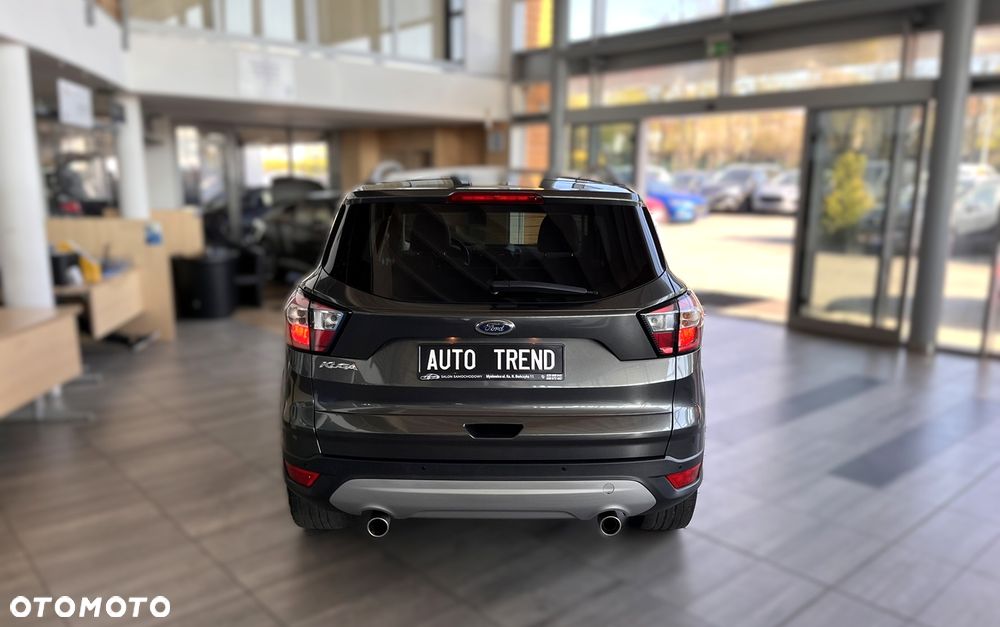Ford Kuga 2.0 TDCi 2x4 Titanium - 6