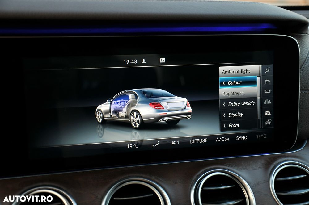 Mercedes-Benz E - 28