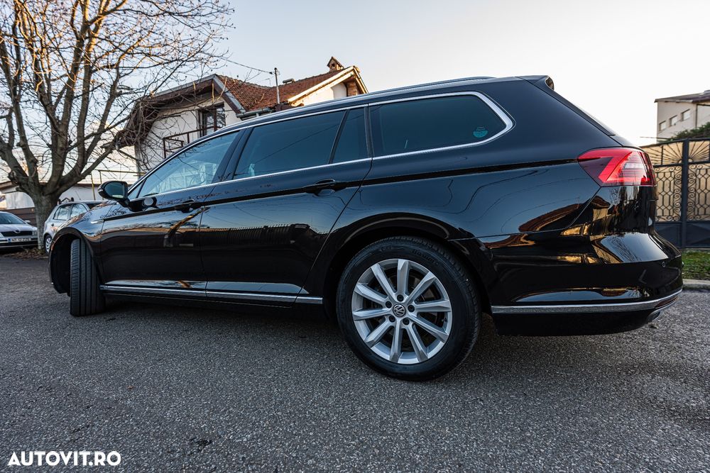 Volkswagen Passat Variant 2.0 TDI DSG 4Motion Highline - 23