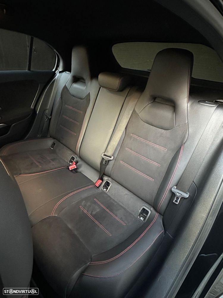 Mercedes-Benz A 200 AMG Line - 35