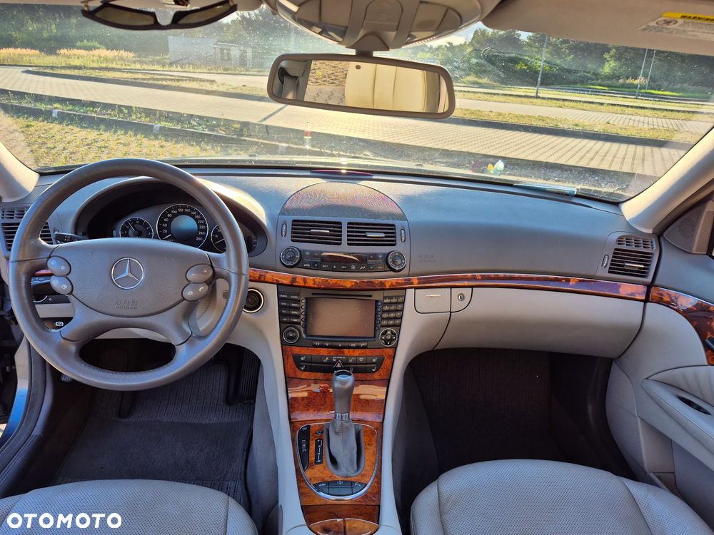 Mercedes-Benz Klasa E 500 4Matic Automatik Elegance - 7