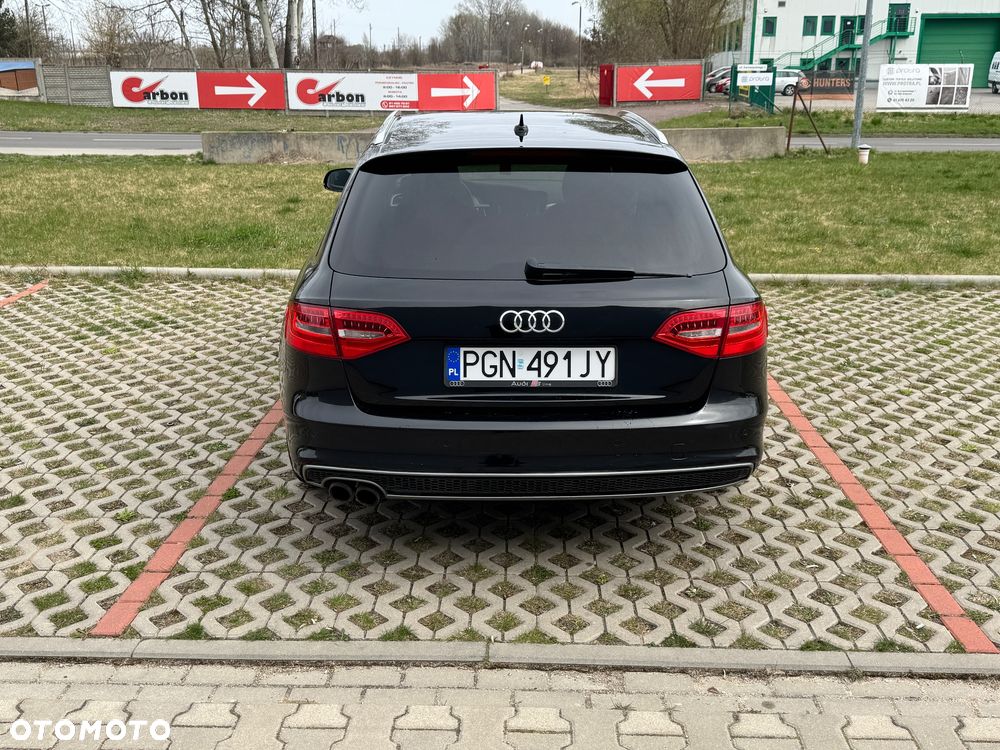 Audi A4 Avant 2.0 TDI - 8