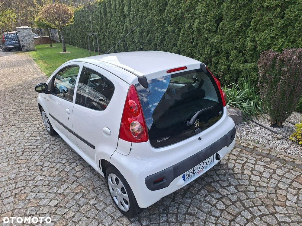 Peugeot 107 70 Millesim 200 - 32