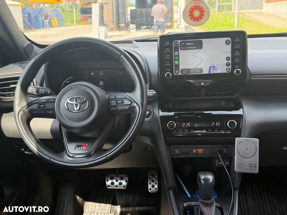Toyota Yaris Cross 1.5 VVT-i GR Sport - 24