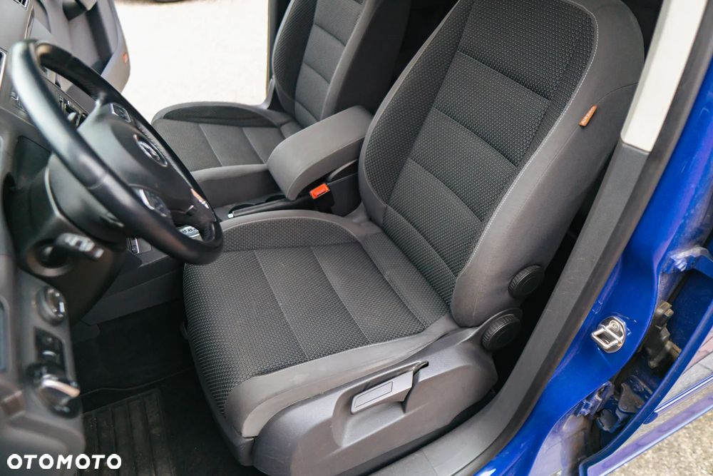 Volkswagen Touran 1.6 TDI DPF BlueMotion Technology DSG Comfortline - 19