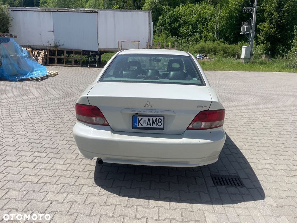 Mitsubishi Galant - 8