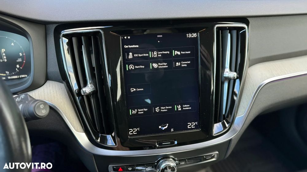 Volvo V60 D4 AWD Geartronic Momentum Pro - 23