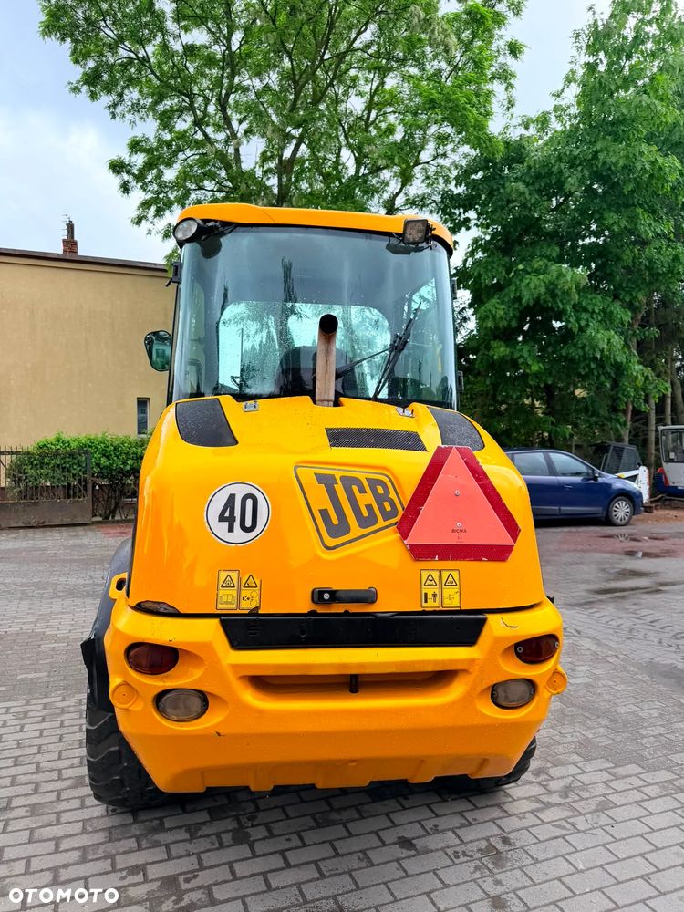 JCB 409 - 19
