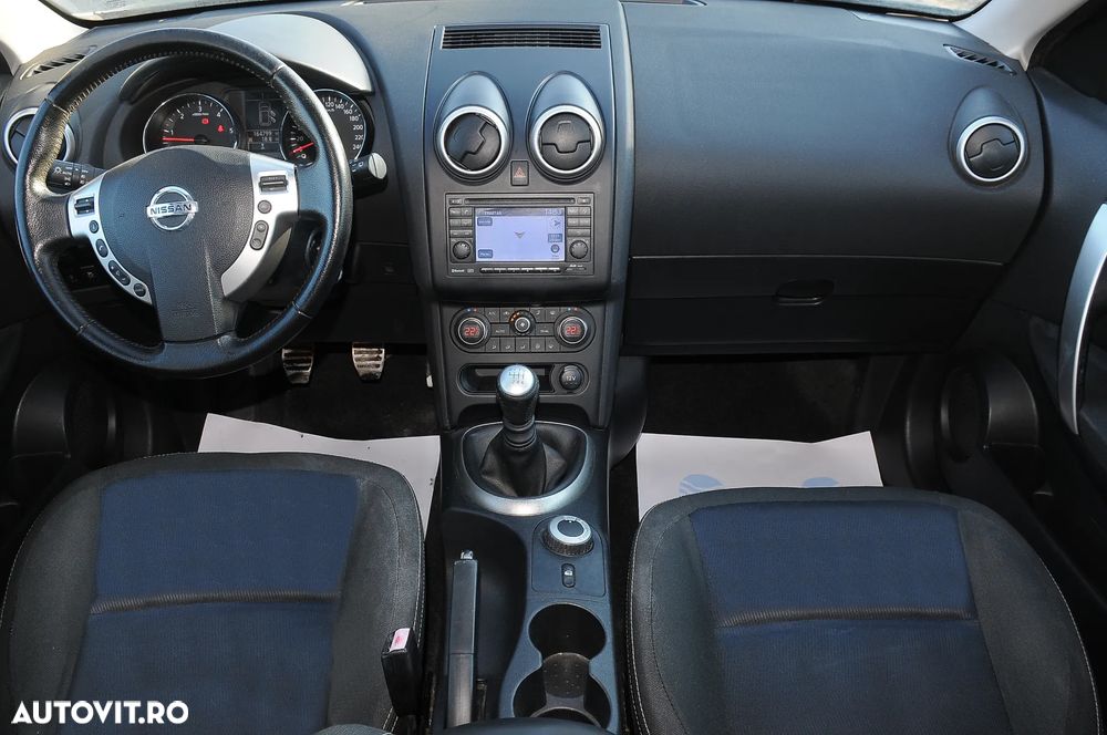 Nissan Qashqai 2.0 DCI 4 x 4 DPF tekna - 12