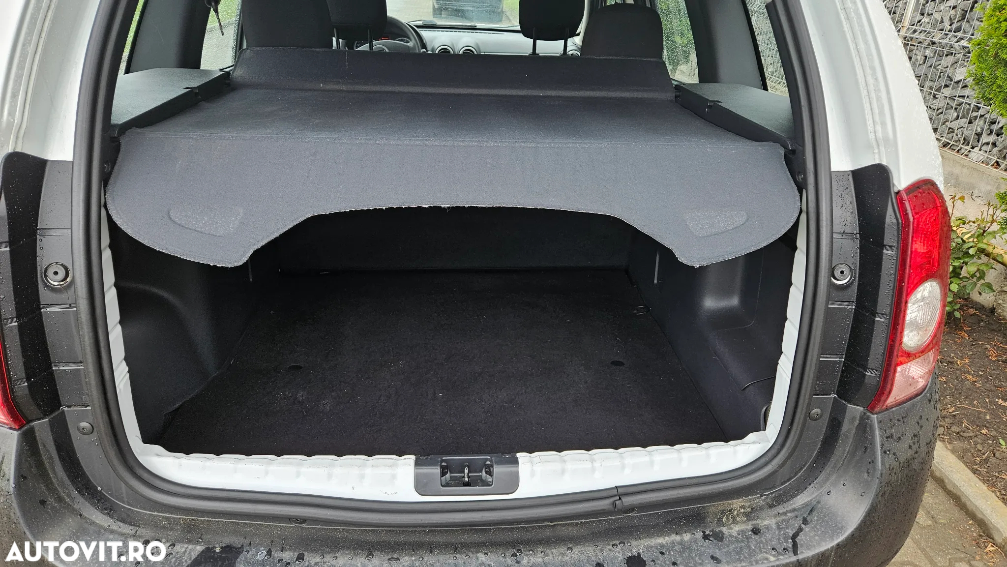 Dacia Duster 1.6 4x2 Laureate - 10