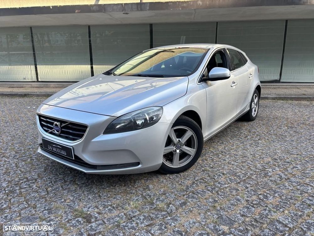 Volvo V40 1.6 D2 Eco Momentum - 1