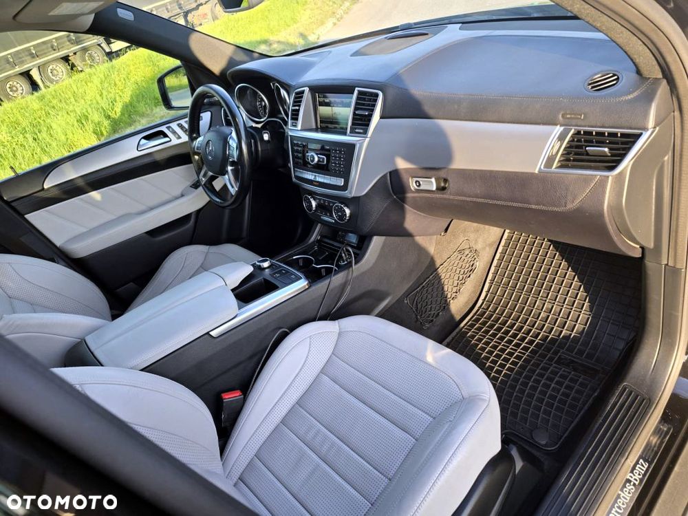Mercedes-Benz ML 350 BlueTEC 4MATIC 7G-TRONIC - 26