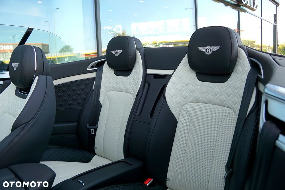 Bentley Continental GT V8 Convertible - 29