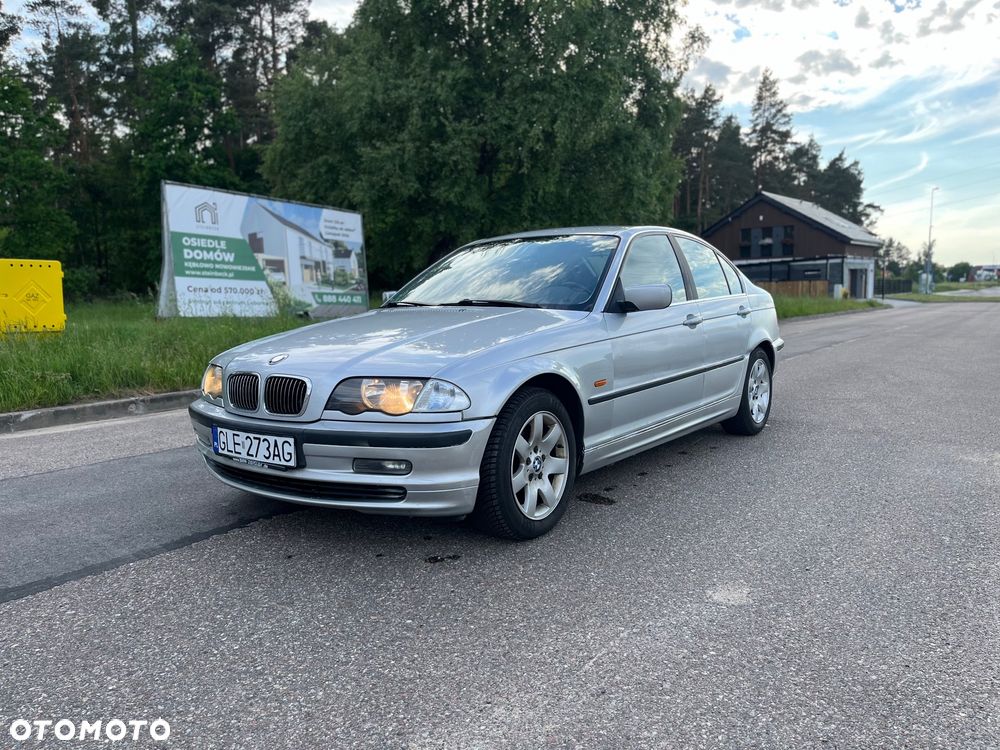 BMW Seria 3 320i - 3