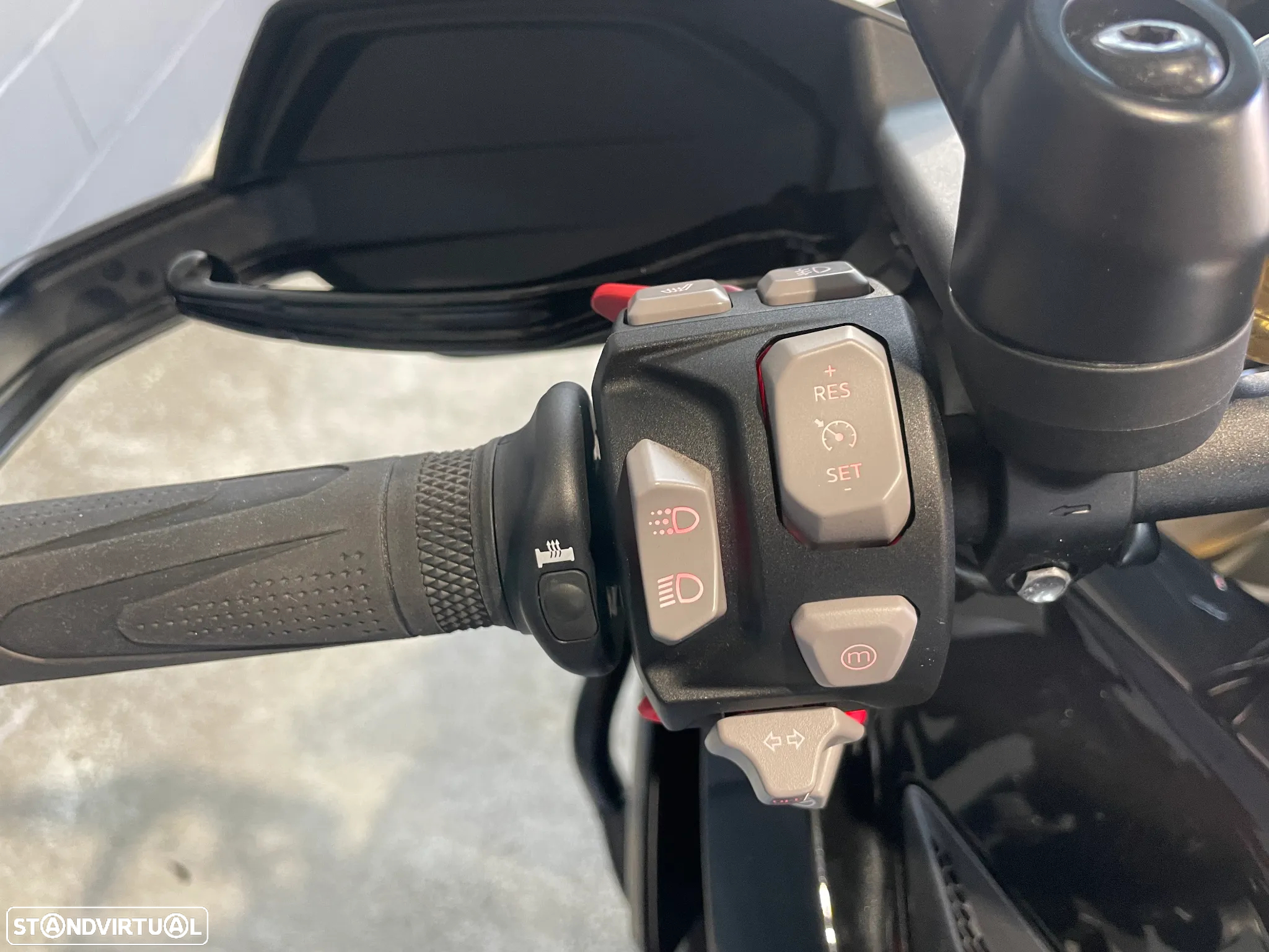Triumph Tiger RALLY EXPLORER - 15