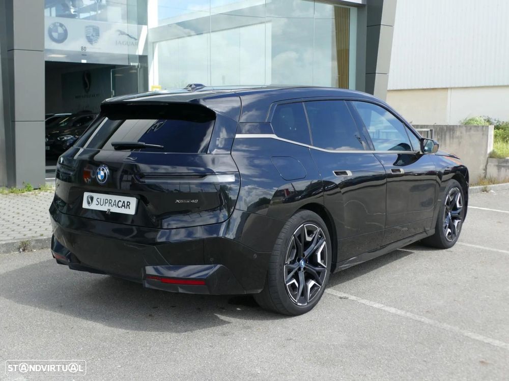 BMW iX xDrive 40 Pack Desportivo - 5