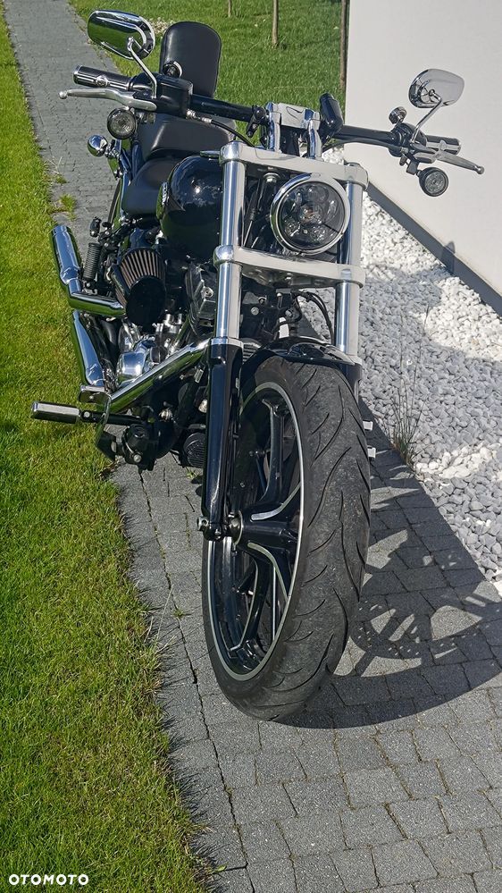 Harley-Davidson FXSB Breakout - 3