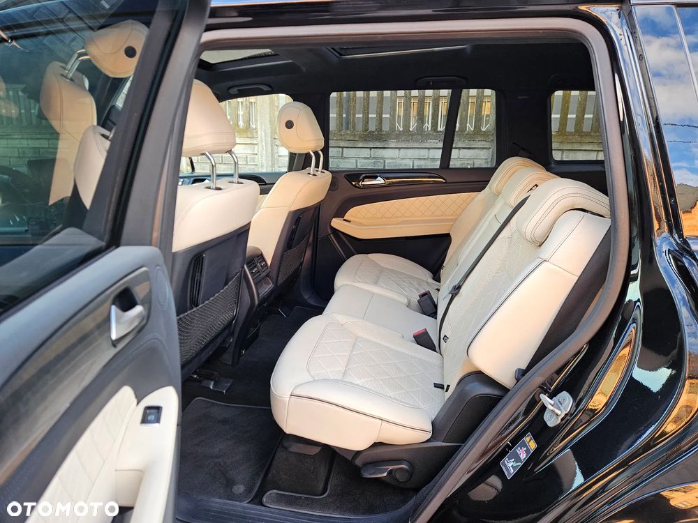 Mercedes-Benz GLS 350 d 4-Matic - 11