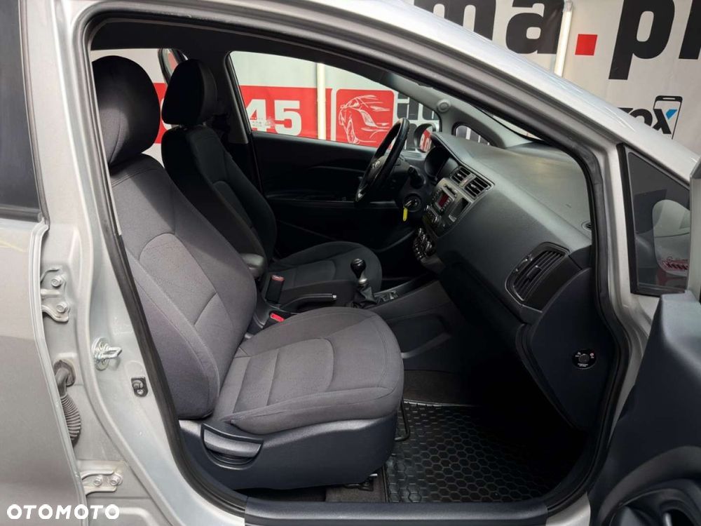 Kia Rio - 41