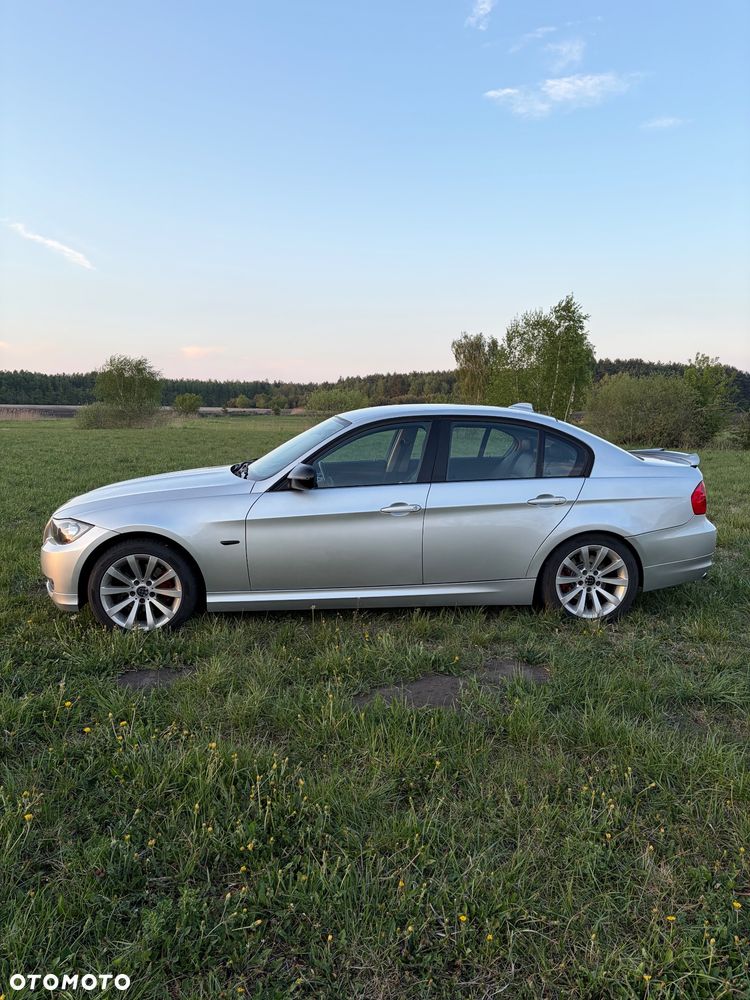 BMW Seria 3 318d - 5
