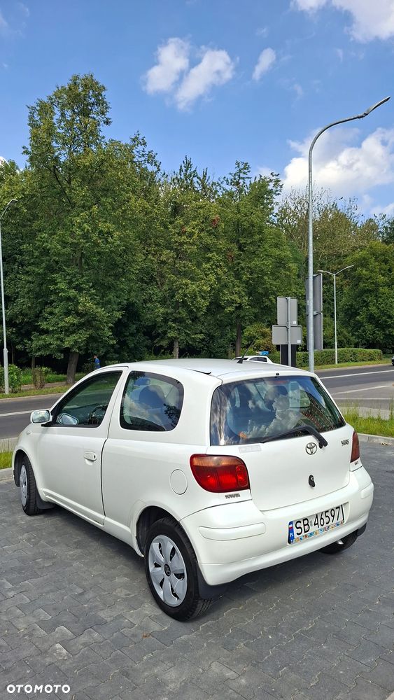 Toyota Yaris 1.3 Luna - 2