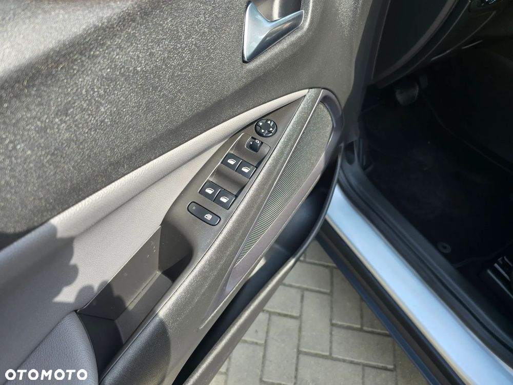 Opel Crossland X - 24