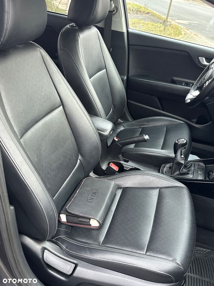 Kia Rio 1.0 T-GDI 100 Dream-Team Edition - 32