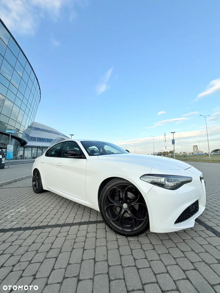Alfa Romeo Giulia 2.0 Turbo Veloce - 11