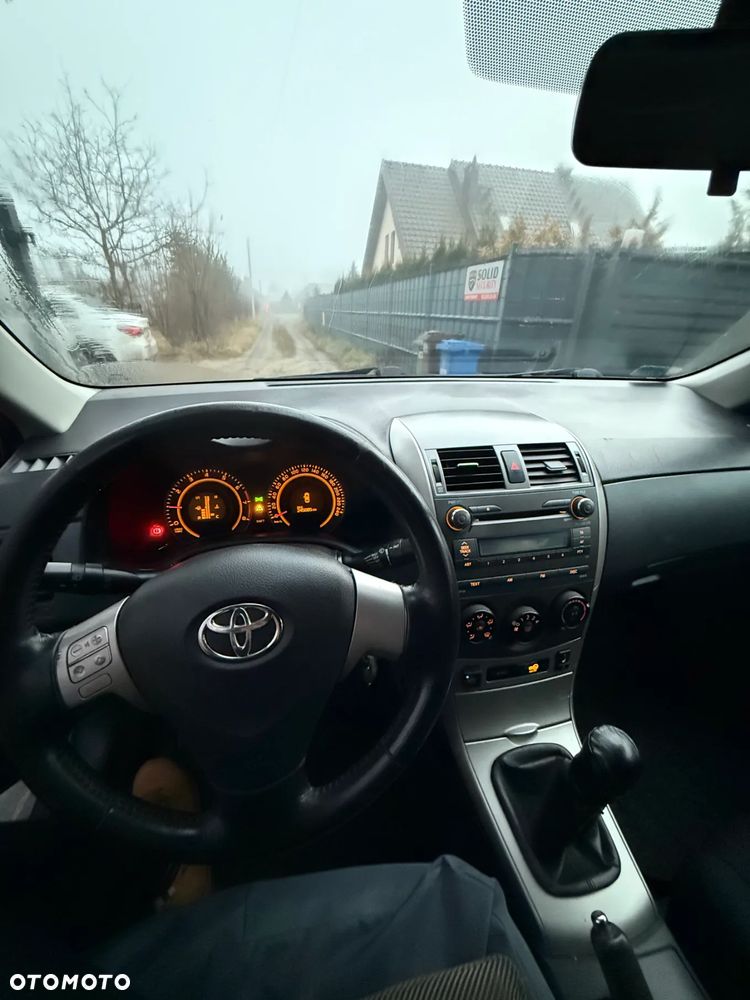 Toyota Corolla 1.6 VVT-i Premium - 10