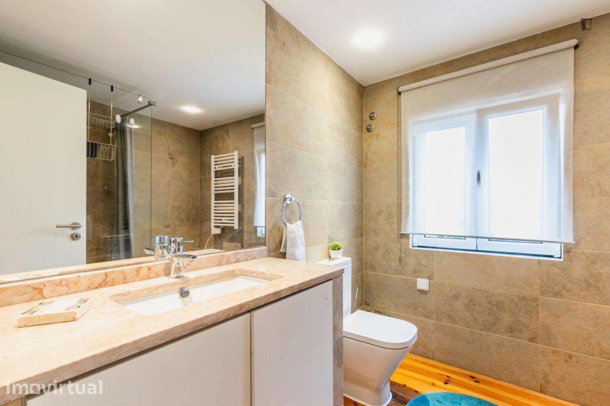 Apartamento com 1 quartos - localizado em São Bento Lisbon - Grande imagem: 2/12