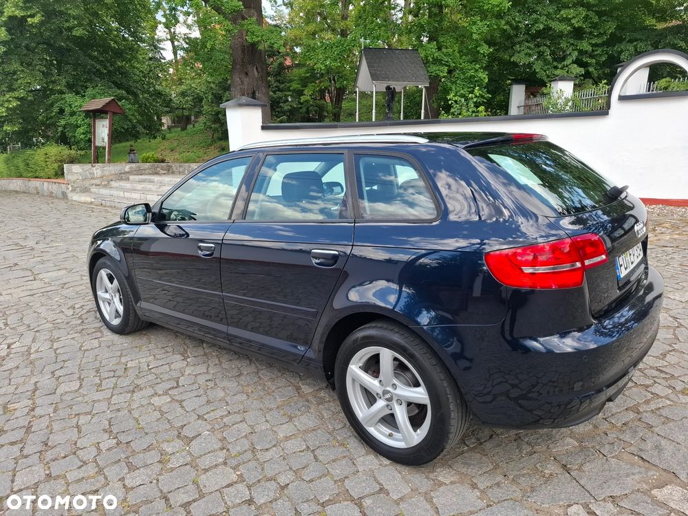 Audi A3 Sportback 1.6 TDI DPF Attraction - 7